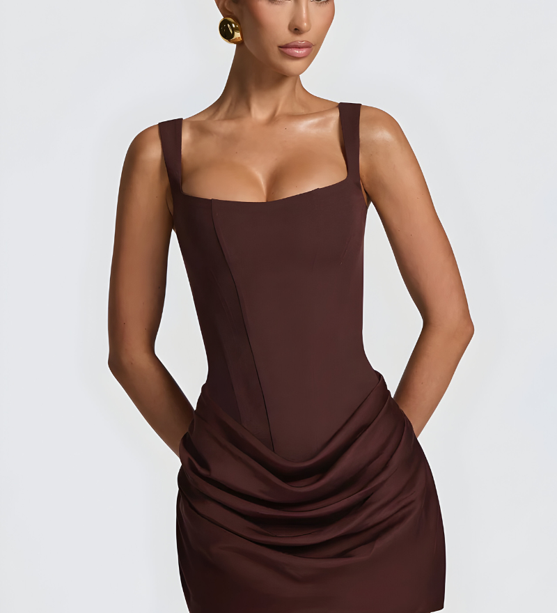 Avora Lyon | Elegantná drapovaná večerná šaty