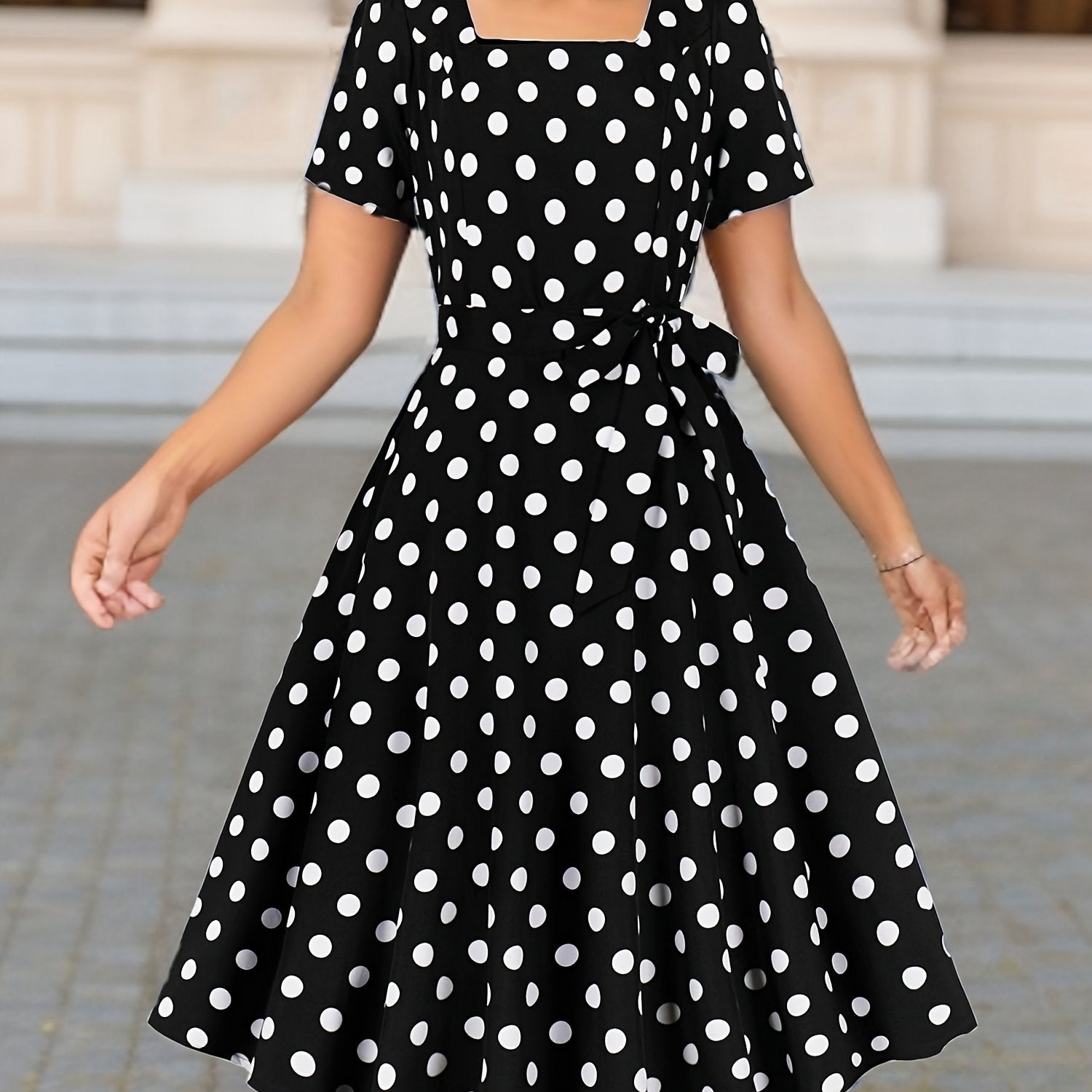 Marguerite™ | Elegantná pohodlná bodkovaná róba nadčasového strihu