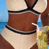 Bikini s blokom farieb a dvojitými štruktúrovanými ramienkami