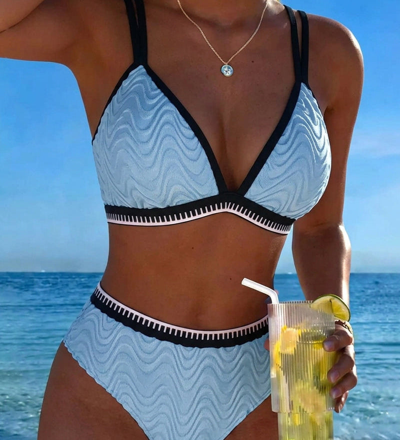 Bikini s blokom farieb a dvojitými štruktúrovanými ramienkami
