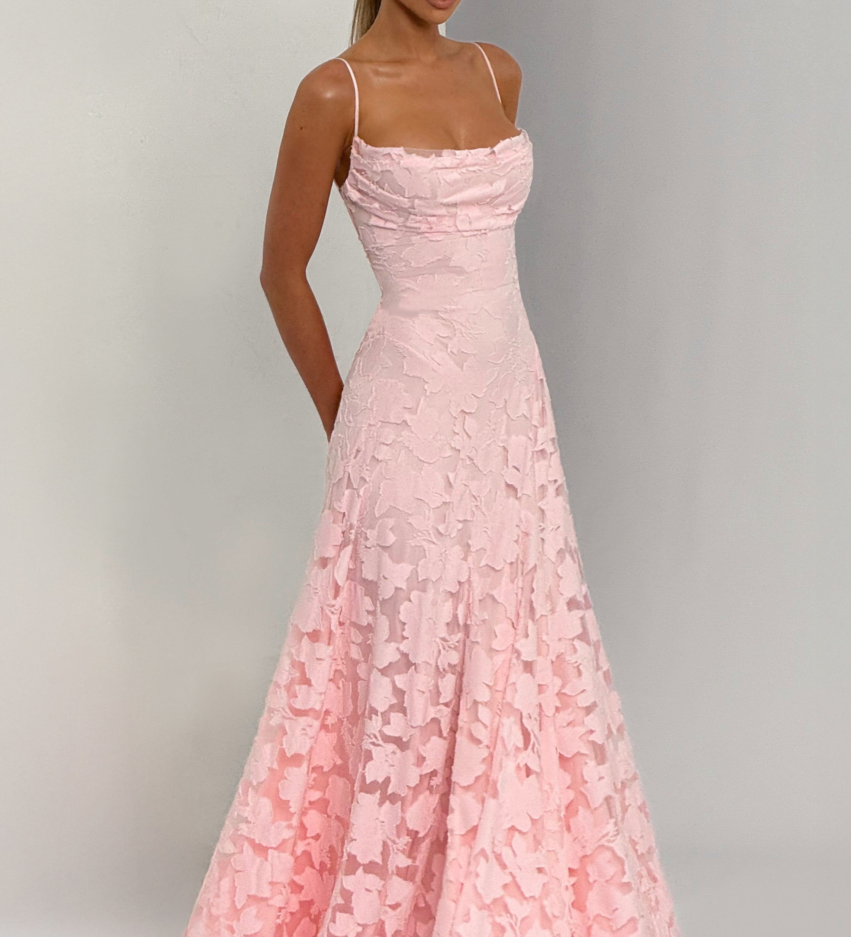 Virginia - Vestido maxi com decote em cascata