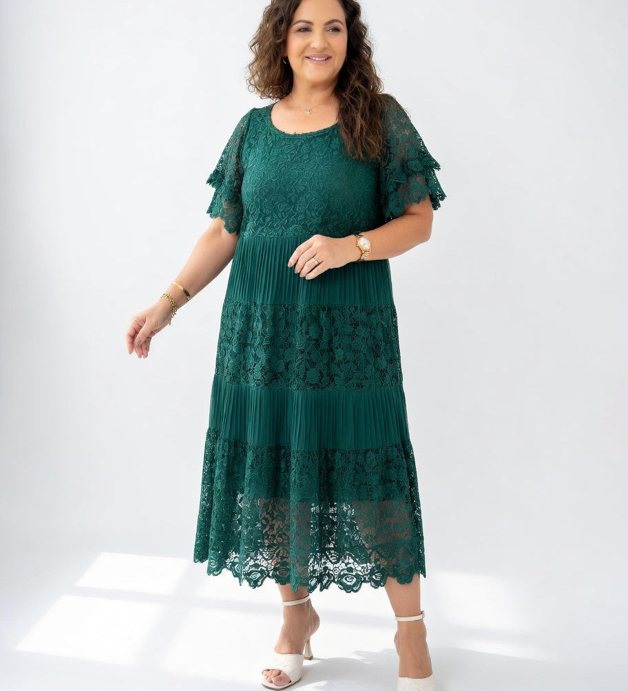 Clarisse™ — Elegantná midi šaty s jemnou čipkou